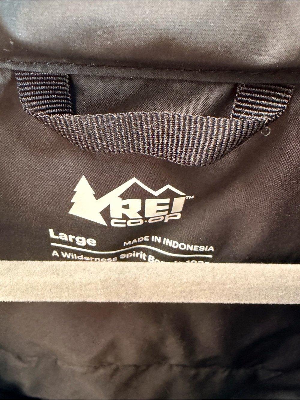 REI Co-op Kids Lightweight Puffer Jacket - Black - Picture 5 of 6